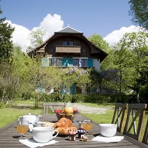 maison-aux-iris.hotels-rhonealpes.com/